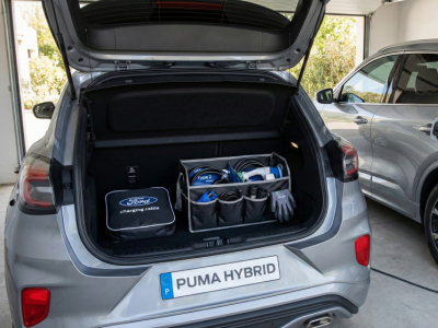 Gestion des câbles de recharge : Guide des meilleurs sacs et rangements pour Ford Puma, Kuga et Focus hybrides