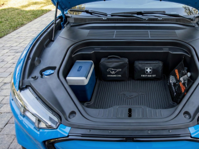 Optimiser le Frunk du Ford Mustang Mach-E : Accessoires et rangements astucieux 